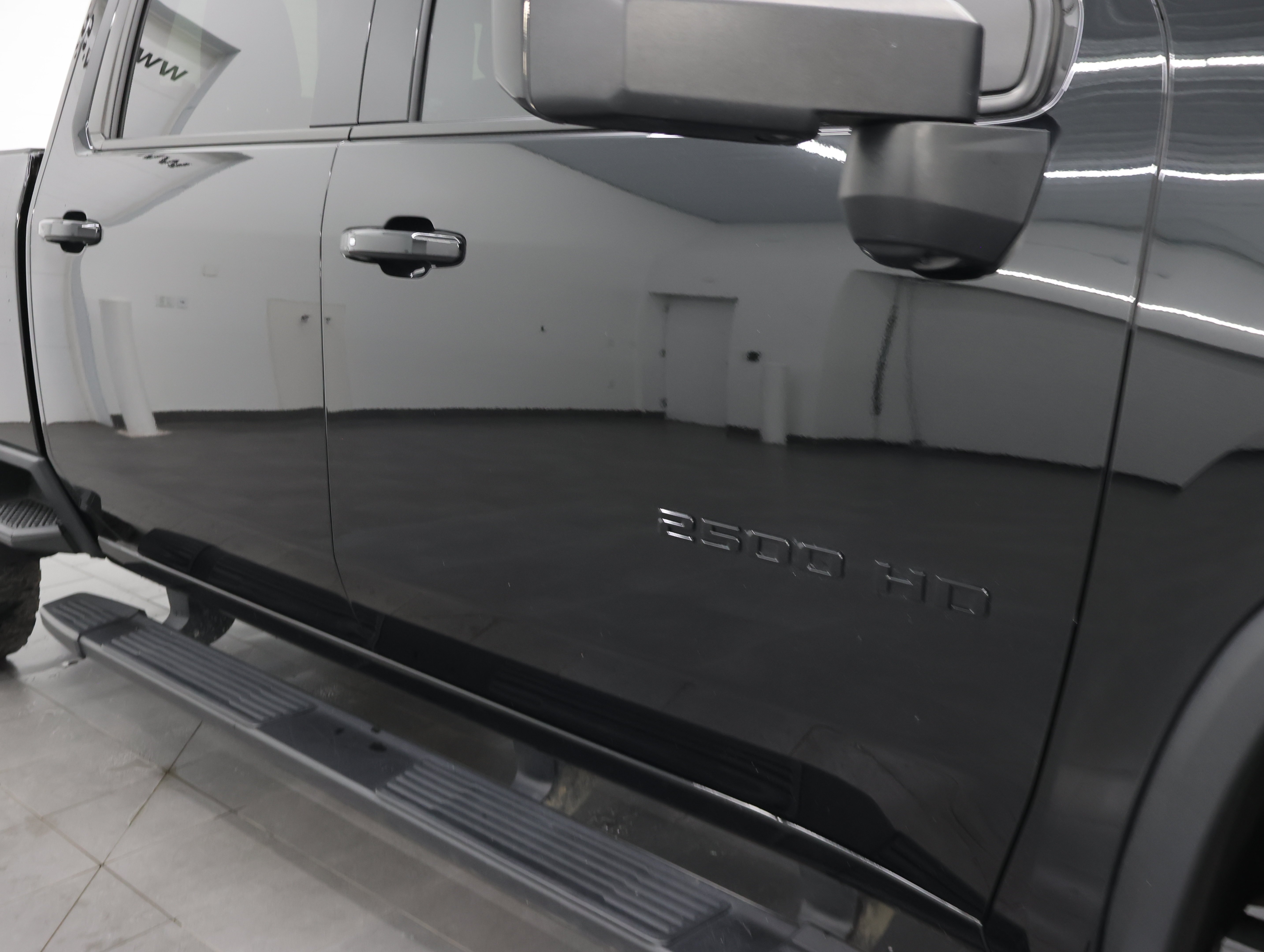 Used 2024 Black Chevrolet 4x4 Crew Cab LTZ Z71: CREW-SHORT-LTZ-MIDNIGHT-CONVENIENCE II-DIESEL-1 OWNER image 30