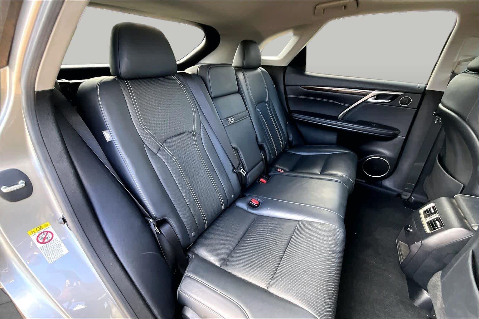 Used 2018 Atomic Silver Lexus  image 20