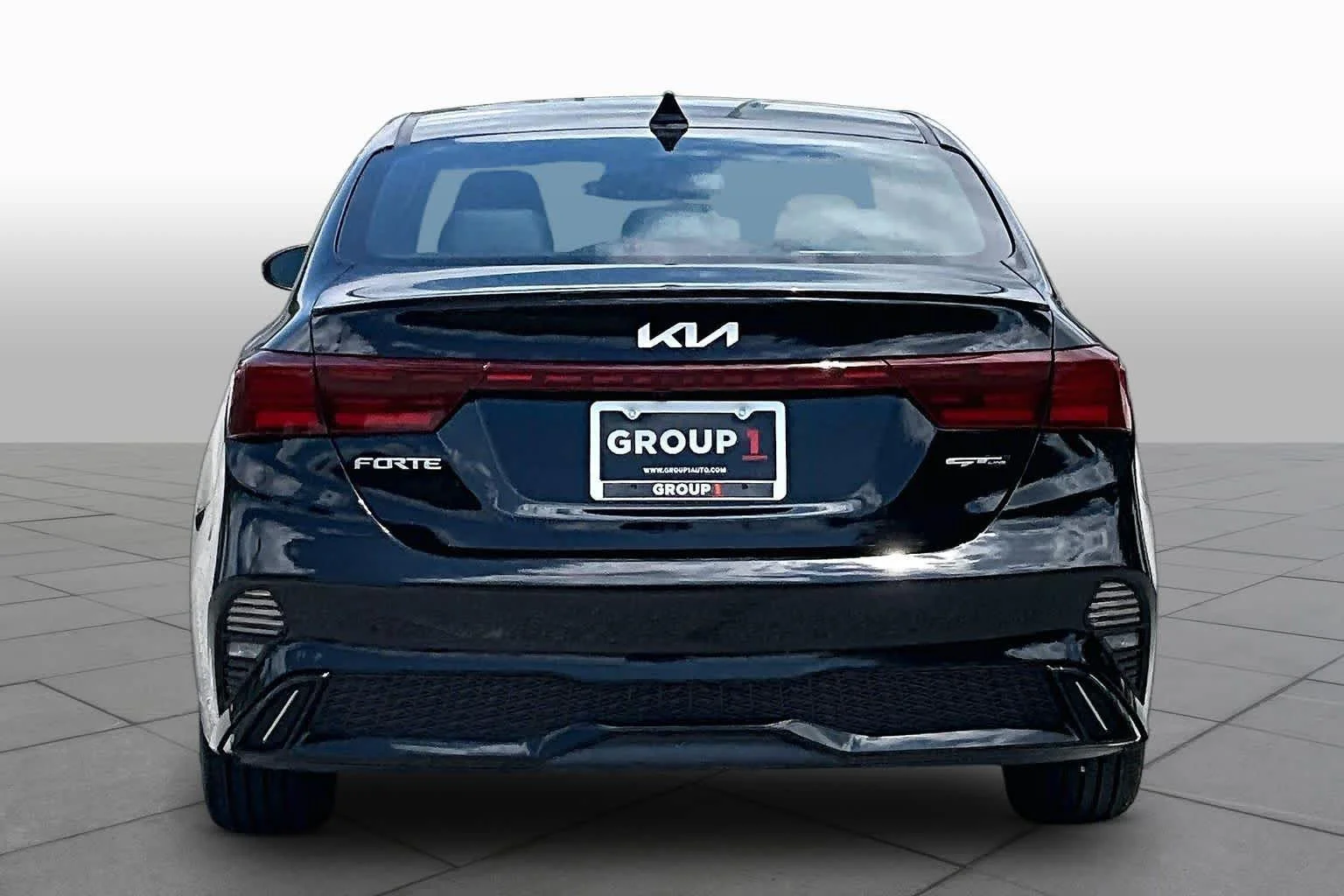 Used 2023 Aurora Black Kia GT-Line image 5
