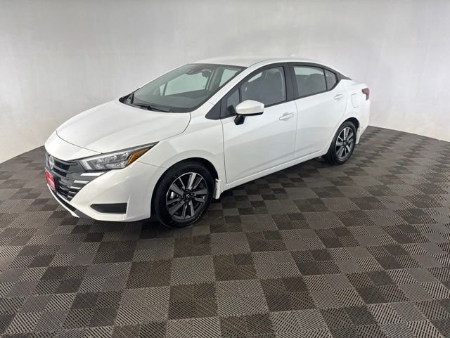 Used 2025 White Nissan 1.6 SV image 3