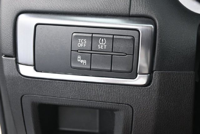 Used 2016 White Mazda Grand Touring image 14