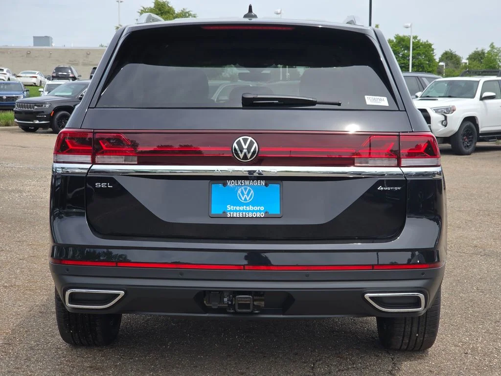 New 2026 Deep Black Pearl Volkswagen 2.0T SEL image 12