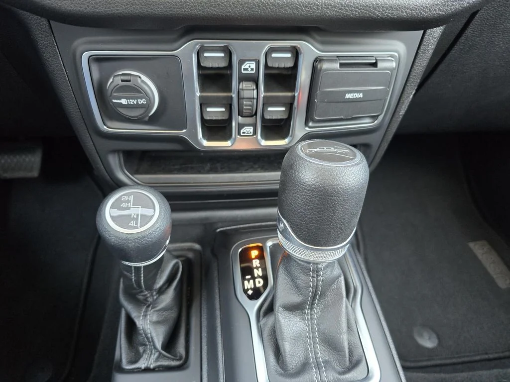 Used 2025 Anvil Clearcoat Jeep Nighthawk image 15