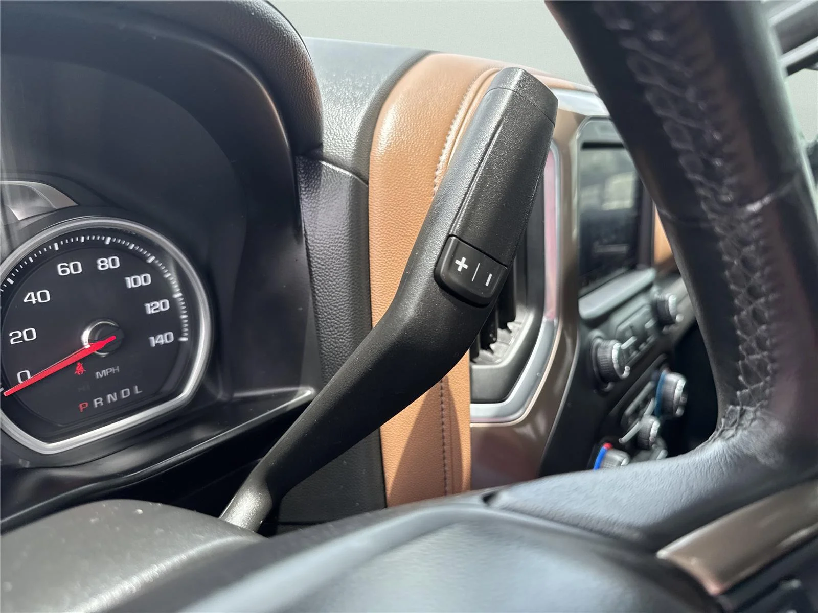 Used 2020 IRIDESCENT PEARL TRICOAT Chevrolet High Country image 23
