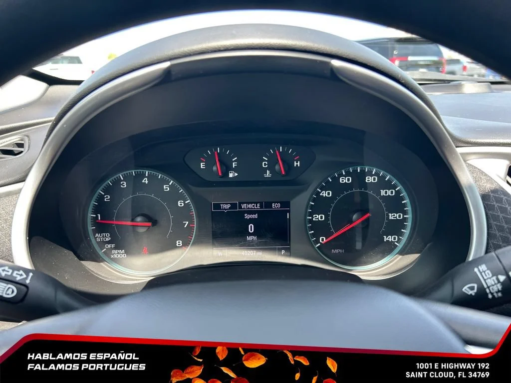 Used 2025 Summit White Chevrolet 1LT image 21