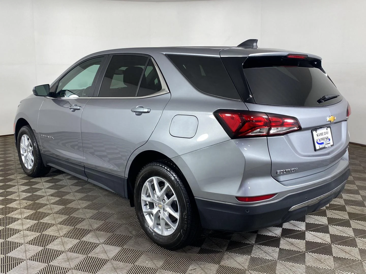 Used 2023 Sterling Gray Metallic Chevrolet LT image 4