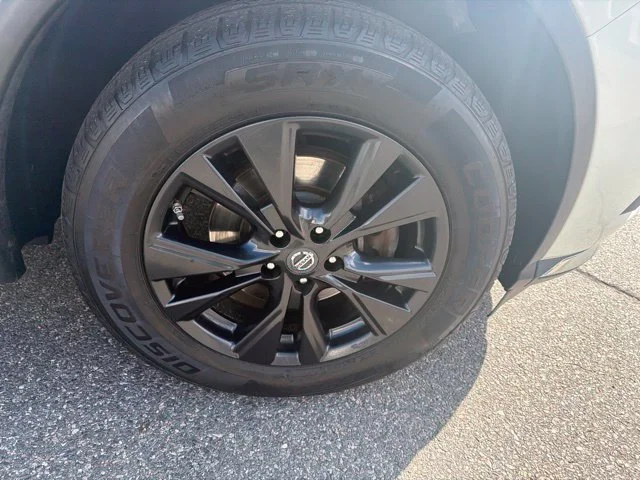 Used 2018 White Nissan SV image 10