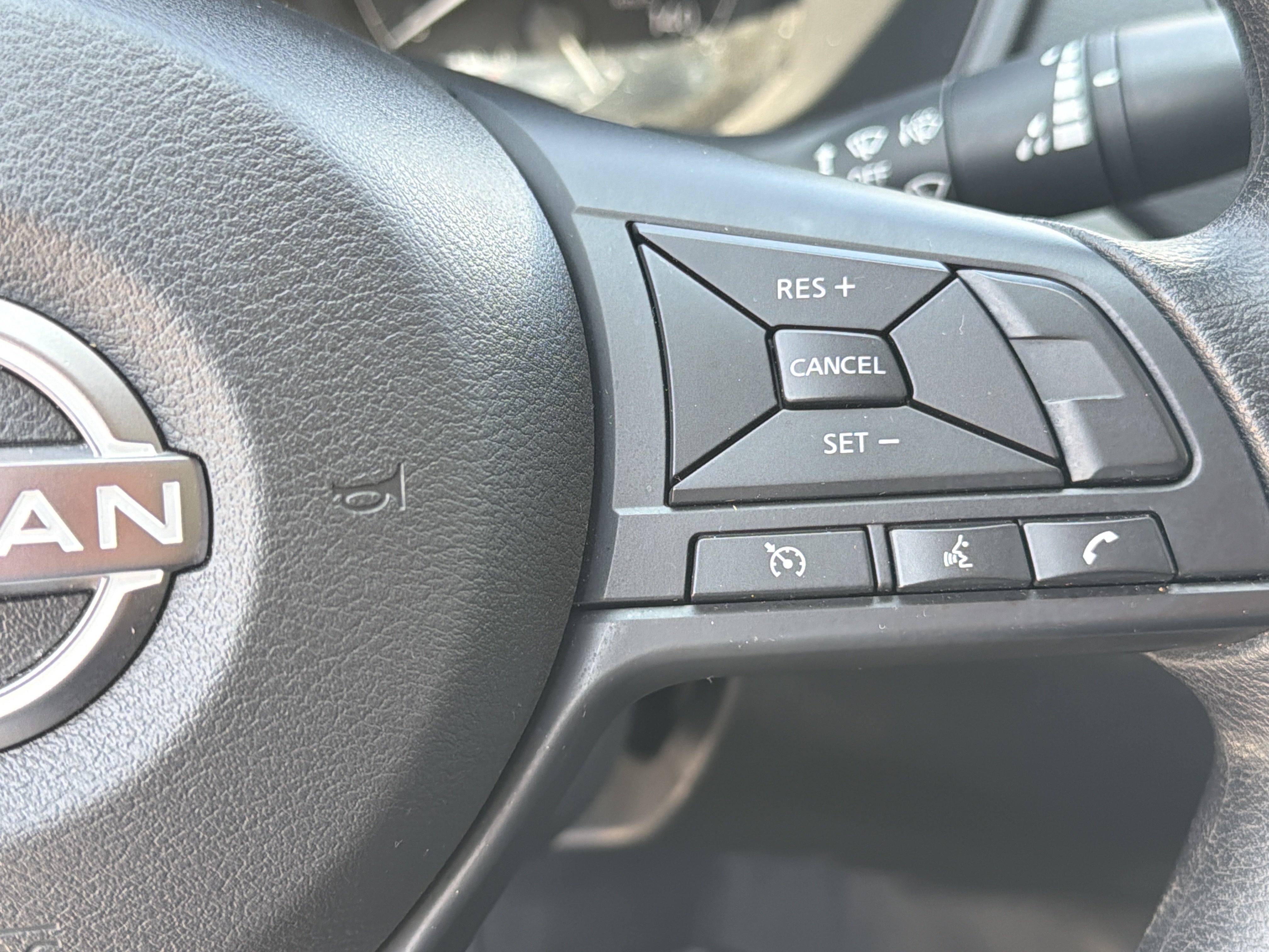 Certified Used 2025 Glacier White Nissan S image 26