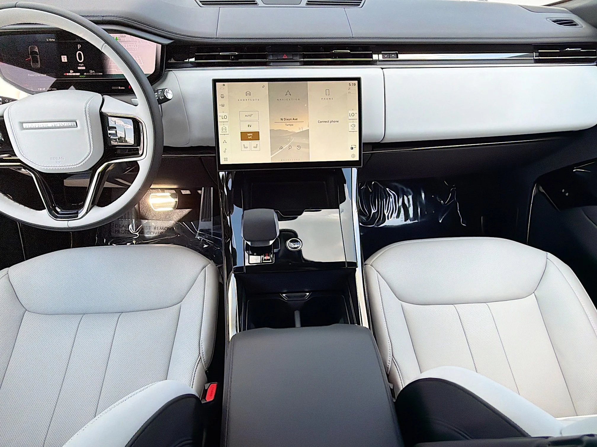 New 2026 Borasco Grey Metallic Land Rover Dynamic SE image 17
