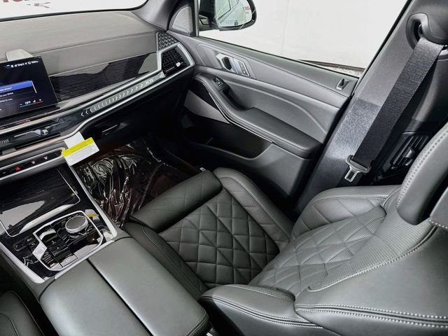 New 2026 Gray Metallic BMW xDrive40i image 25