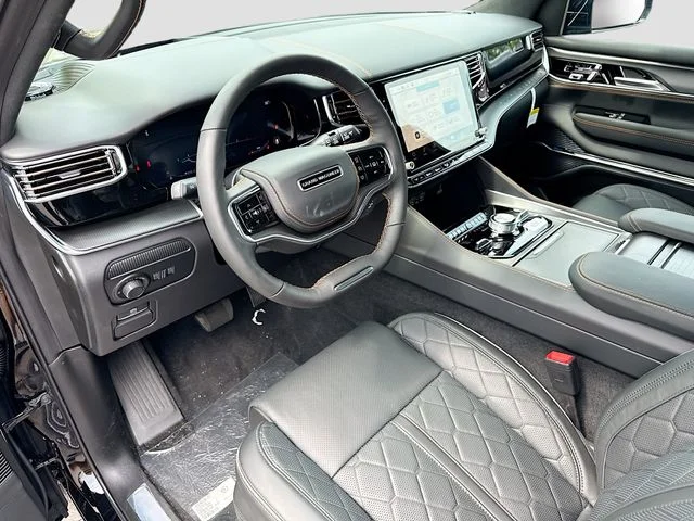 New 2026 High Gloss Black Exterior Paint Jeep Summit Reserve image 7