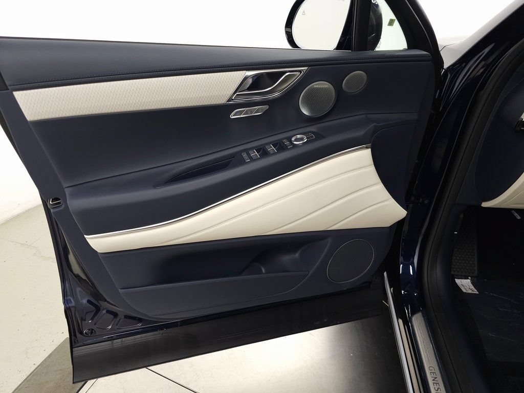 New 2026 Capri Blue Genesis 3.5T PRESTIGE image 10