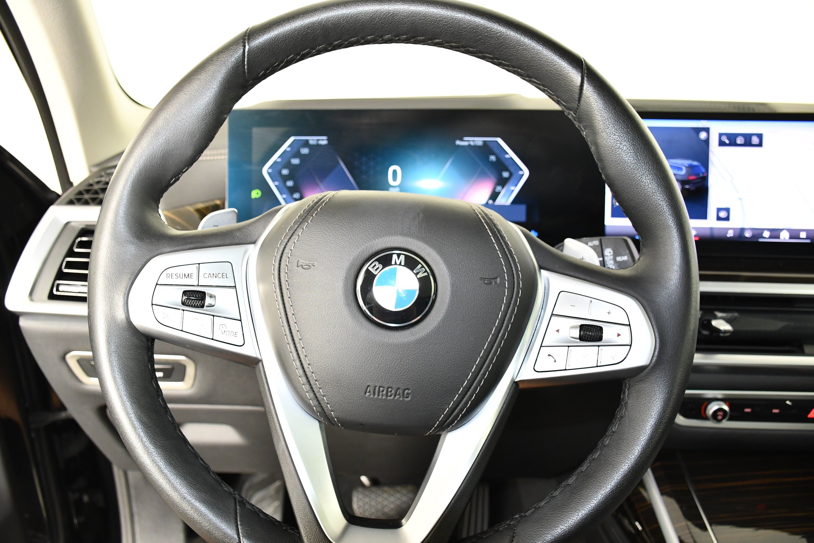 Used 2026 Black Sapphire Metallic BMW xDrive40i image 19