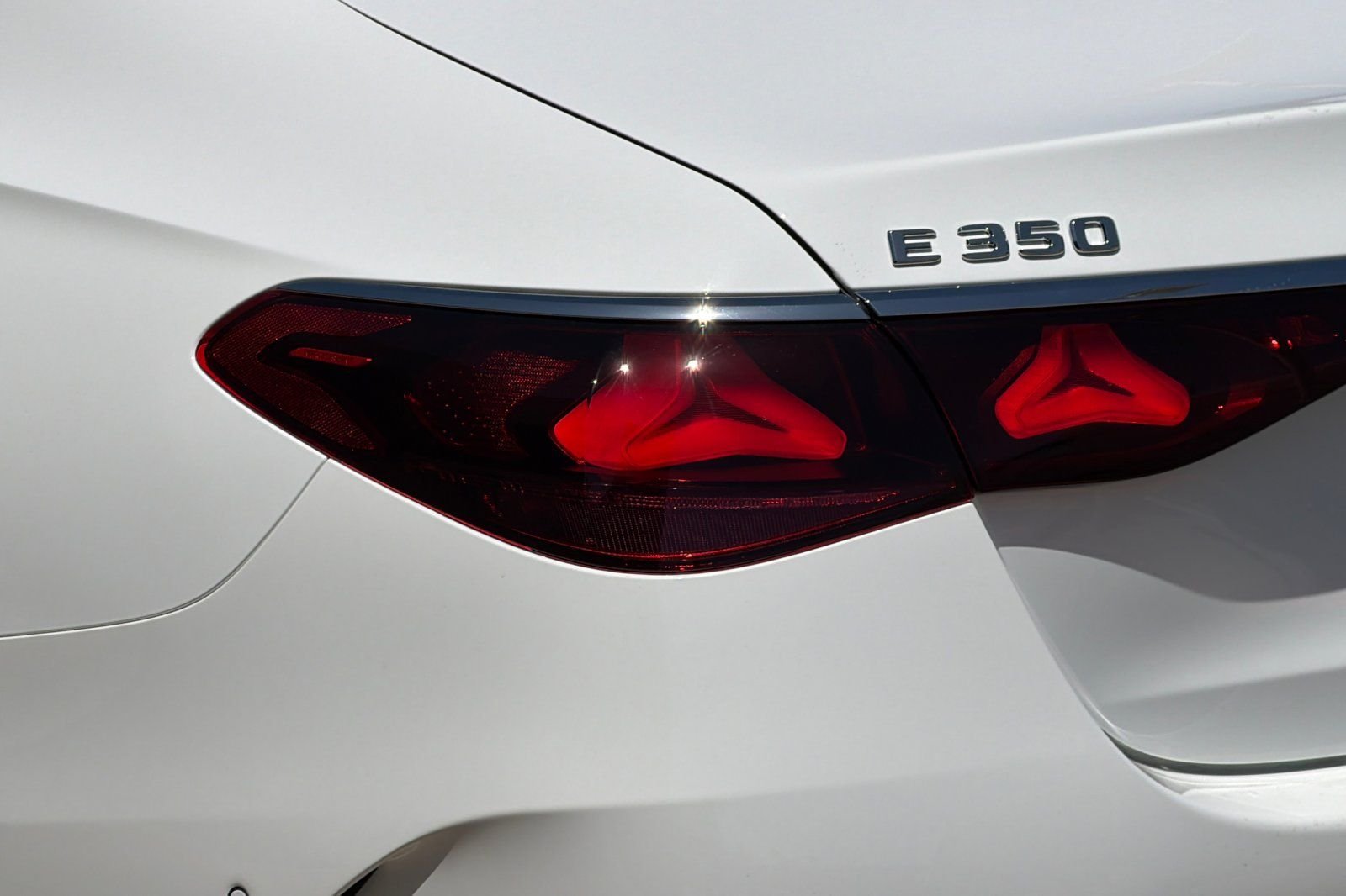 New 2026 Polar White Mercedes-Benz E 350 image 15