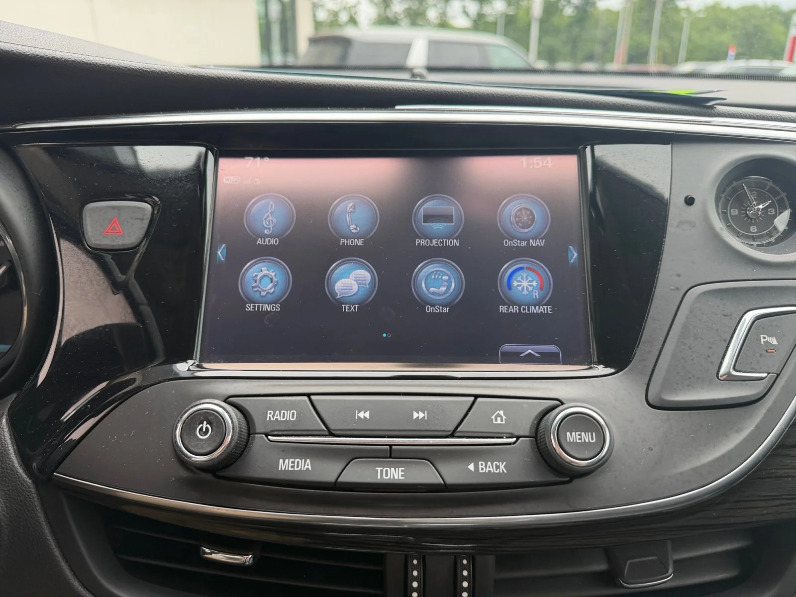 Used 2017 Summit White Buick Essence image 19