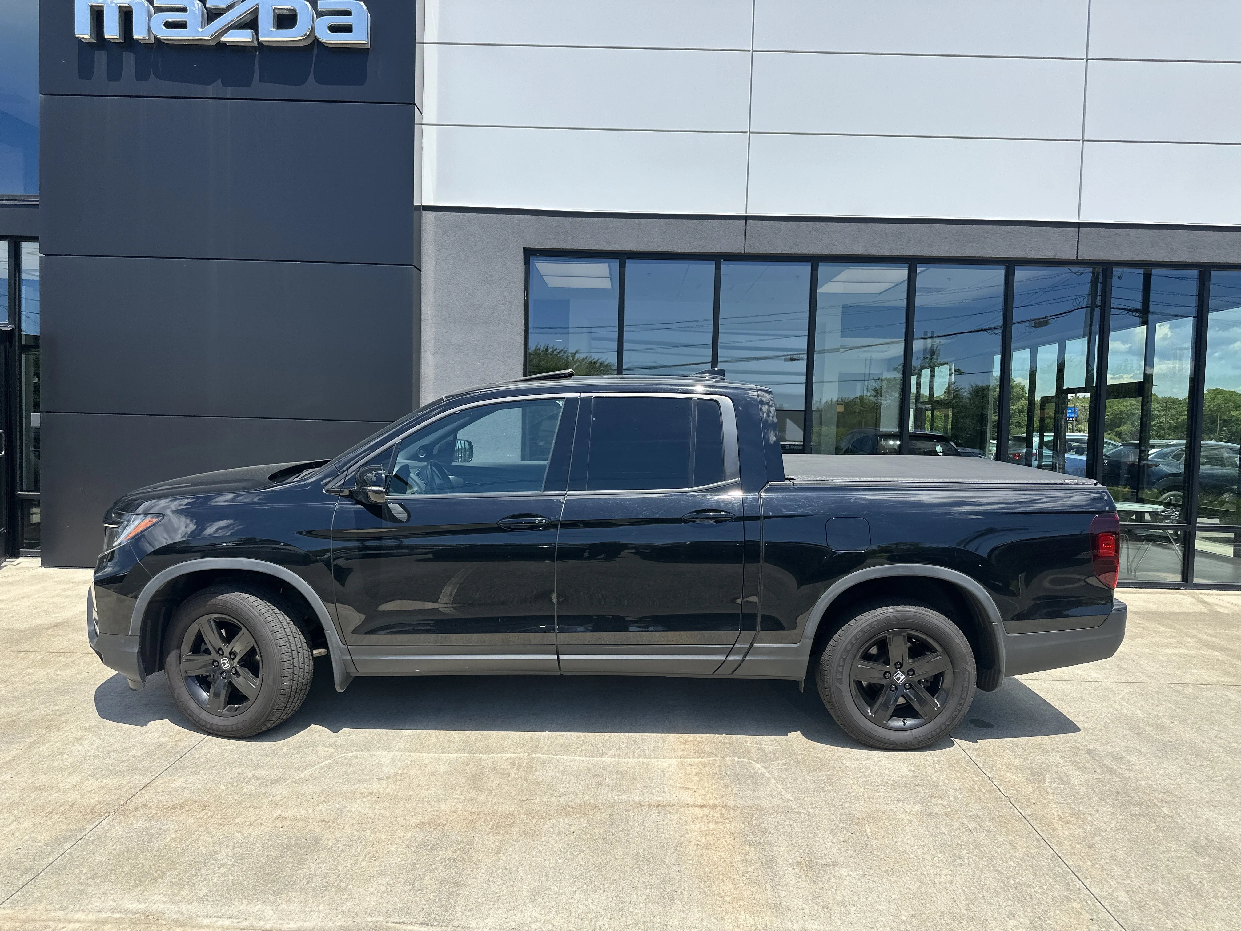 Used 2022 Crystal Black Pearl Honda Black Edition image 3