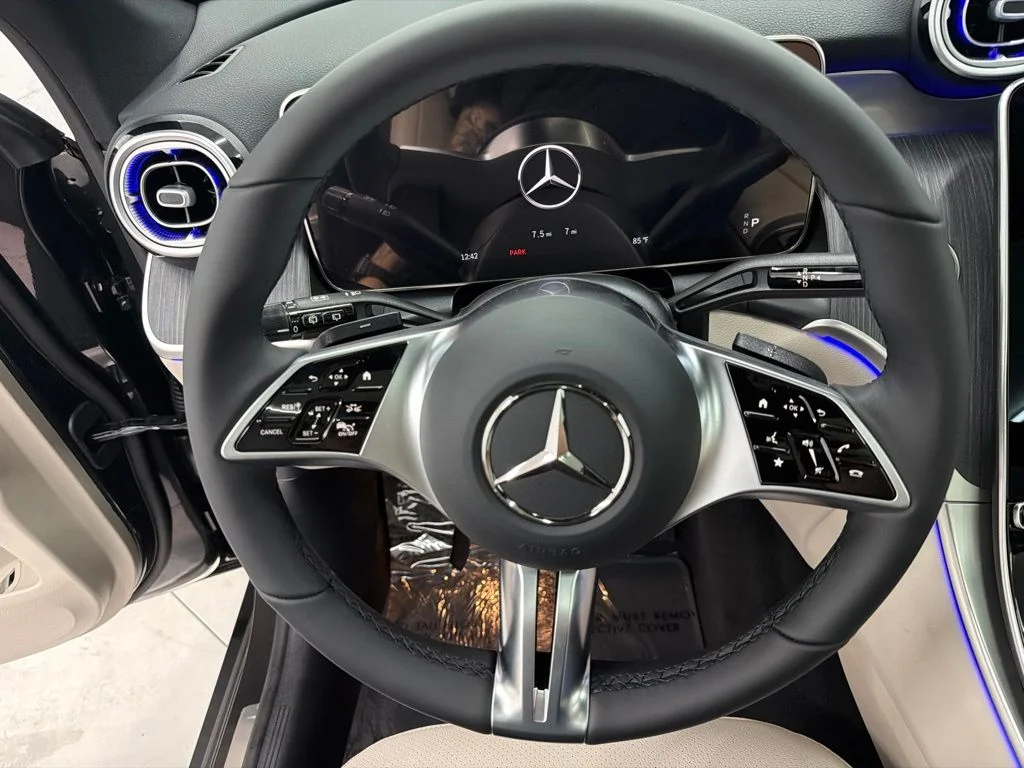 New 2027 Gray Mercedes-Benz GLC 300 image 19