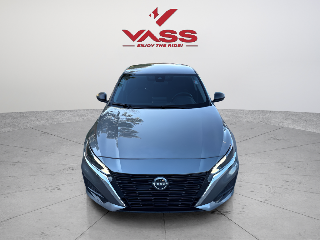 Used 2025 Gray Nissan 2.5 SV image 8