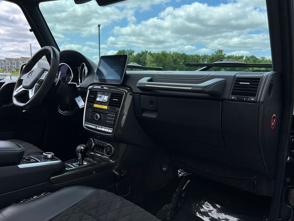 Used 2017  Mercedes-Benz G 550 Squared image 29