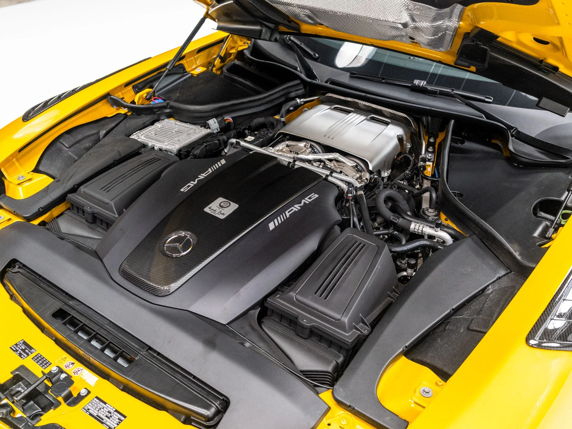 Used 2020 AMG Solarbeam Yellow Metallic Mercedes-Benz R image 66