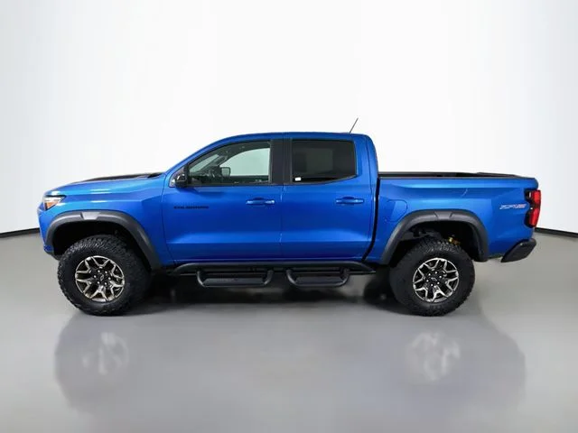 Used 2024 Blue Chevrolet ZR2 image 4