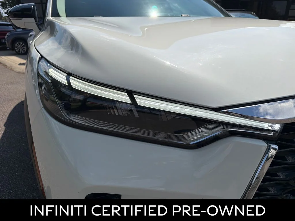 Certified Used 2023 Glacier White INFINITI PURE image 18