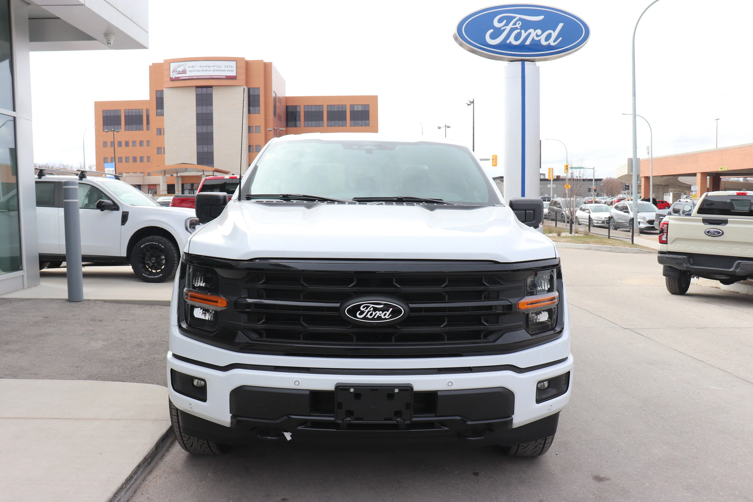 New 2026 OXFORD WHITE Ford XLT image 2