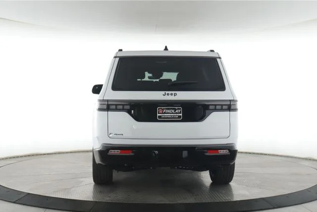 New 2026 Bright White Clear-Coat Exterior Paint Jeep Limited Reserve image 11