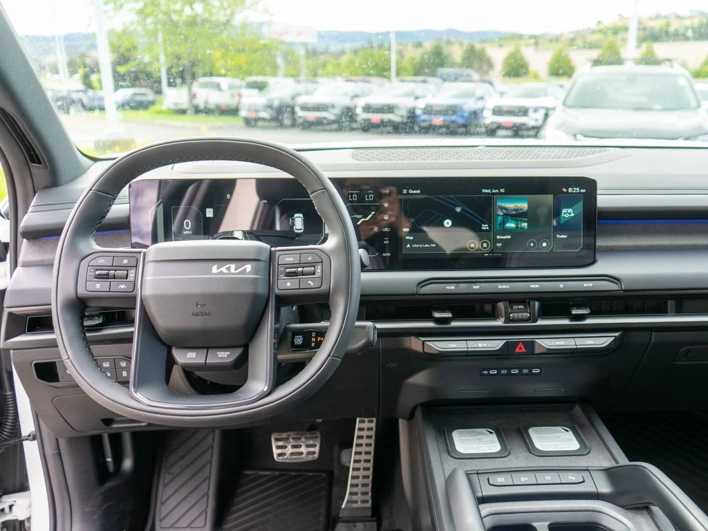 New 2027 Glacial White Pearl Kia X-LINE SX image 16