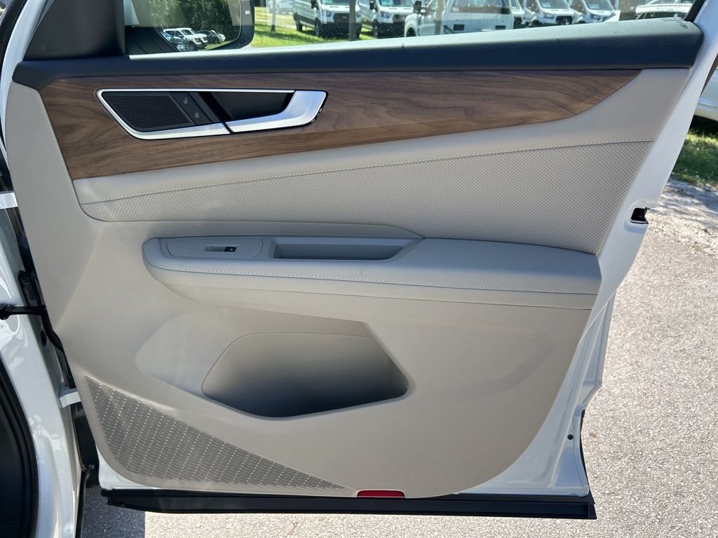 2026 Volkswagen Atlas SE w/Tech - Photo 38