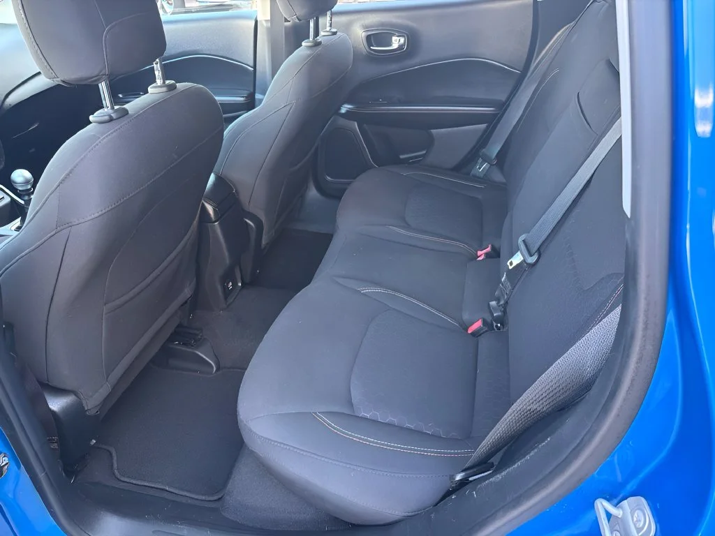 Used 2018 Laser Blue Pearlcoat Jeep Sport image 7
