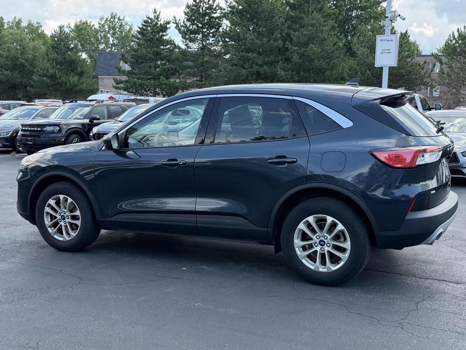 Used 2022 Stone Blue Ford  image 5