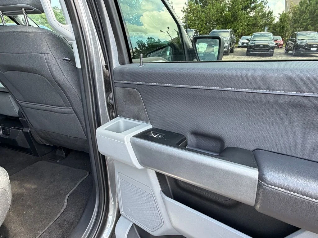 Used 2025 Gray Ford XLT image 26