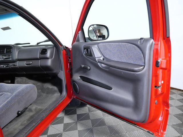 Used 1999  Dodge Base image 9