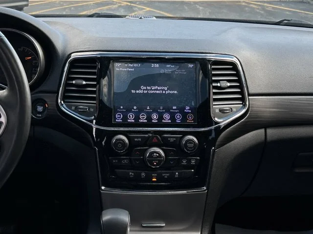 Used 2019 Bright White Clearcoat Jeep Altitude image 23