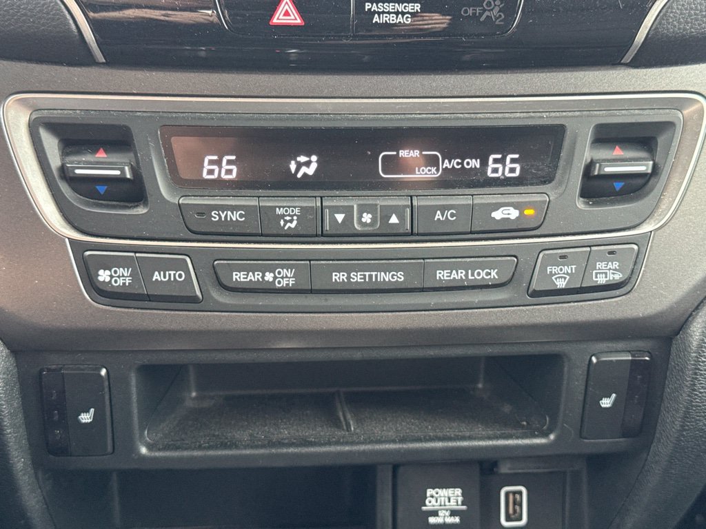 Used 2022 White Honda EX-L image 33