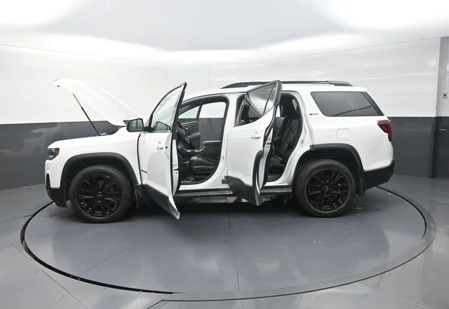 Used 2023 White GMC SLT image 41