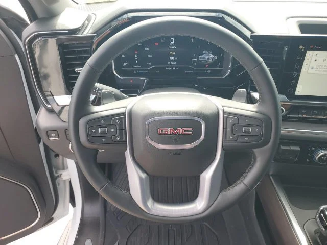 Used 2025 Summit White GMC SLT image 17