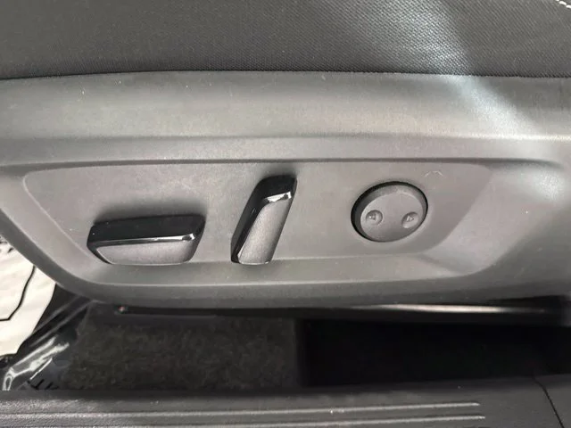 Used 2024 Gray Nissan SV image 18