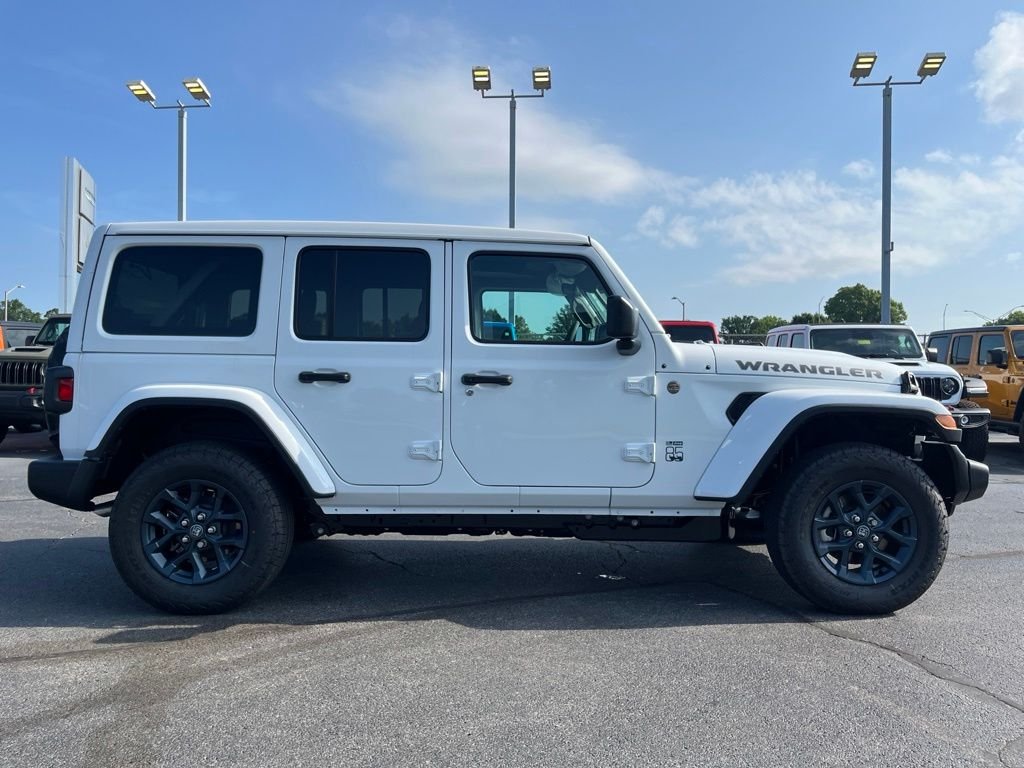 New 2026 Bright White Clear-Coat Exterior Paint Jeep 85th Anniversary Edition image 48