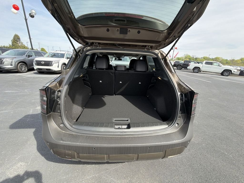 New 2026 Brown Nissan SR image 23