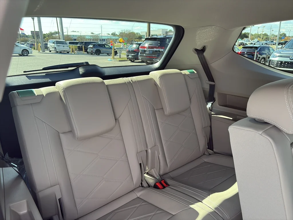 2026 Volkswagen Atlas SE - Photo 11