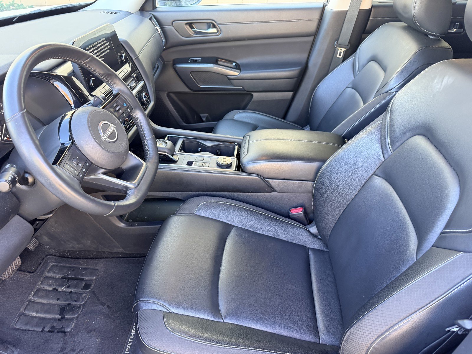 Used 2025 Silver Nissan SL image 17