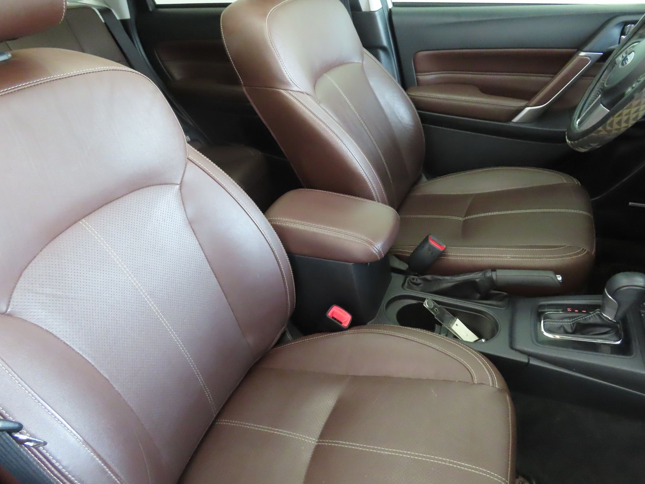 Used 2017 White Subaru 2.5i Touring image 27