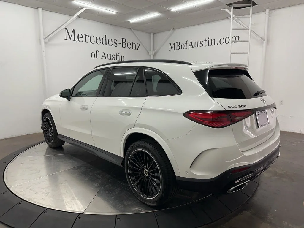Used 2026 White Mercedes-Benz GLC 300 image 5