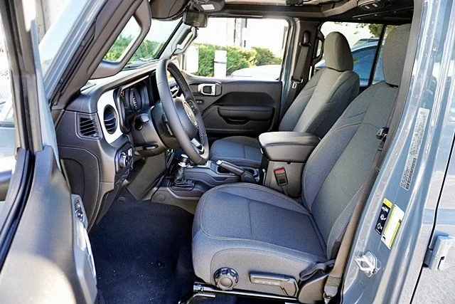 New 2026 Anvil Clear-Coat Exterior Paint Jeep Sport S image 19