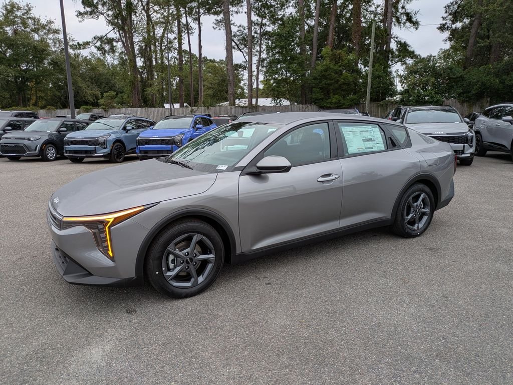 New 2025 Steel Gray Kia LXS image 7