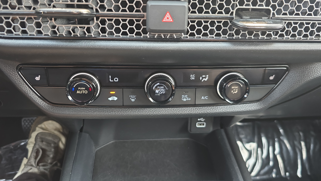 Used 2024  Honda Sport image 23