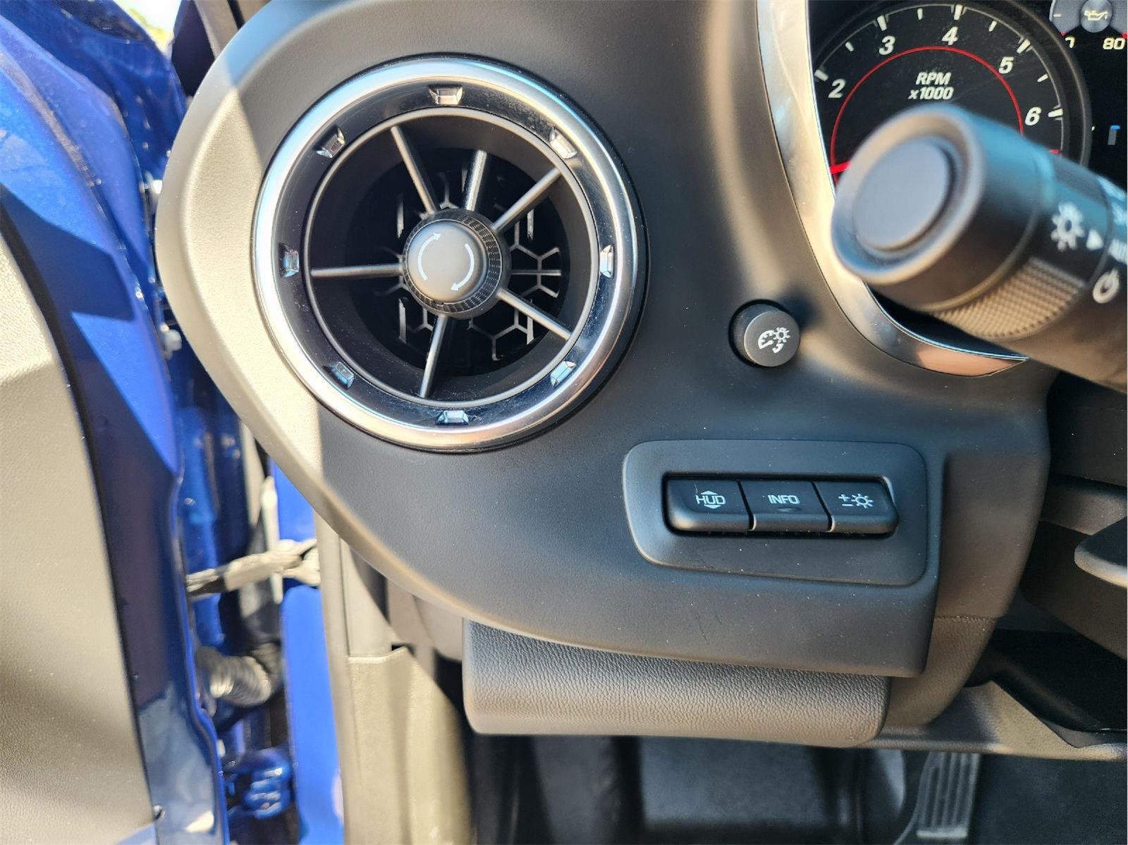 2024 Chevrolet Camaro photo 21 of 33