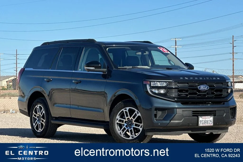 2025 Ford Expedition Active 4x4's photo